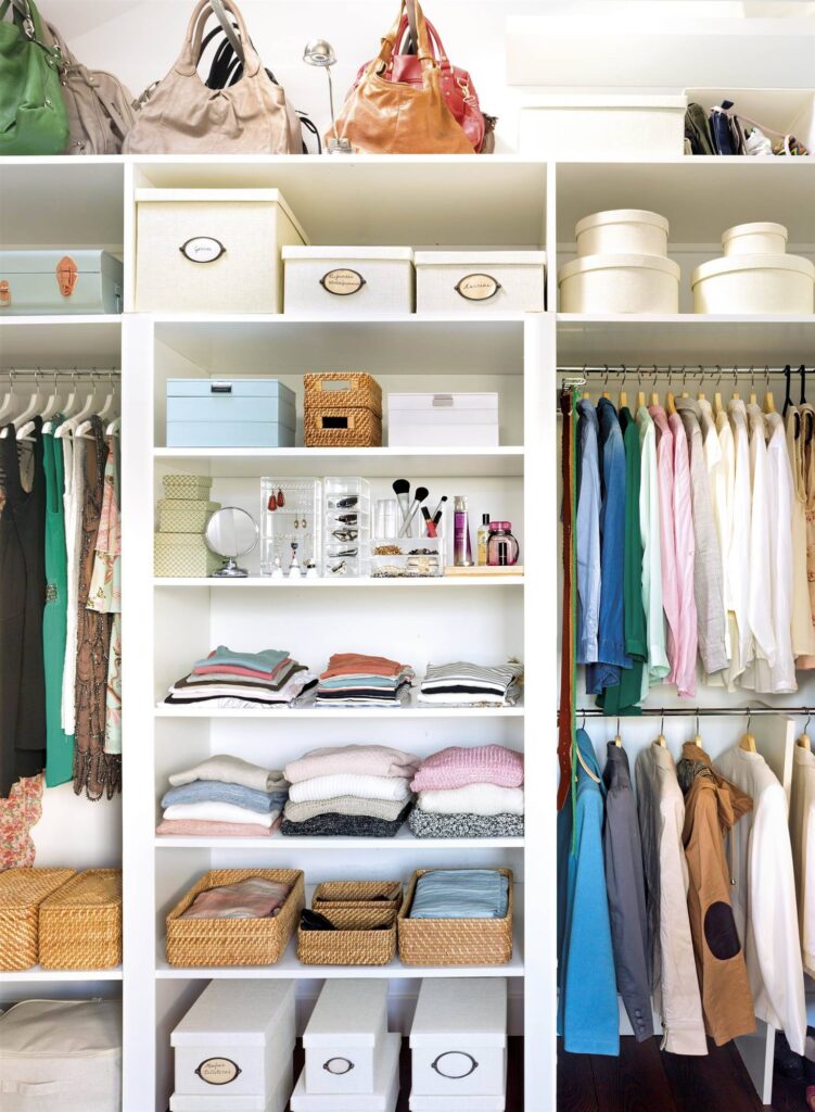 Acecesorios para organizar un armario: 10 ideas prácticas