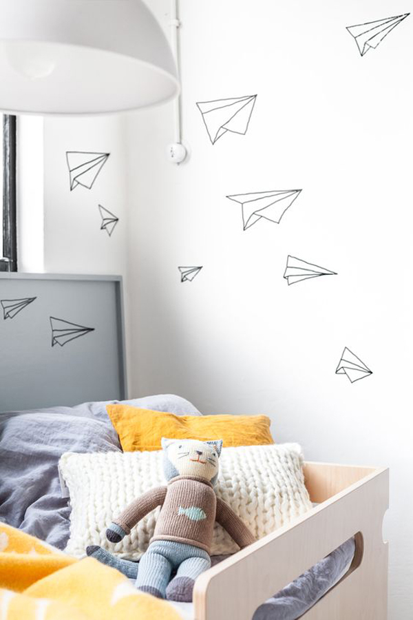 Colocar Vinilos en Habitación Infantil: Guía Práctica y Creativa