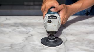 Cómo pulir mármol de forma eficaz: método casero | Guía práctica para el pulido de mármol en el hogar