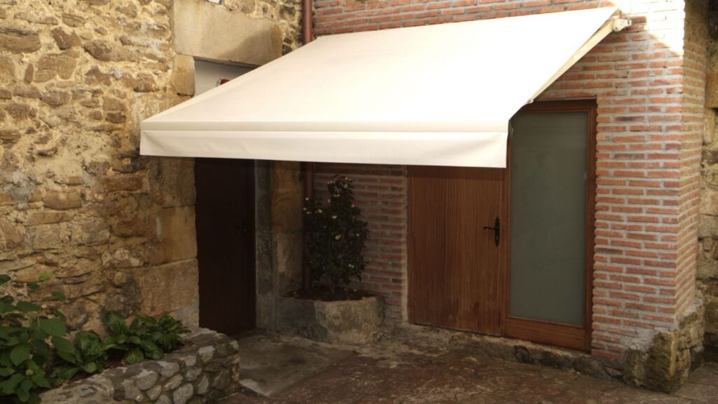 Limpiar suelo o toldo: Cómo utilizar una máquina limpiadora de alta presión