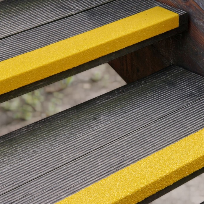 Perfiles antideslizantes: Cómo prevenir accidentes con estas soluciones eficientes