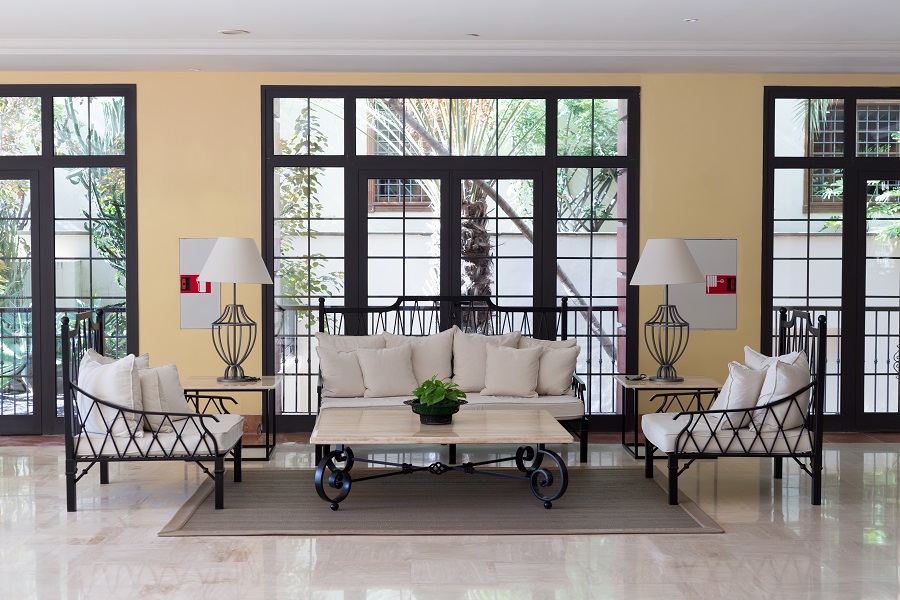 Pintar forja o hierro: Consejos y técnicas para renovar tus muebles metálicos