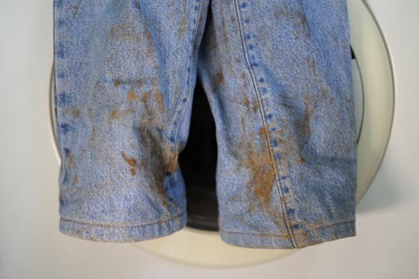 Quitar resina de la ropa: trucos y consejos para eliminarla fácilmente
