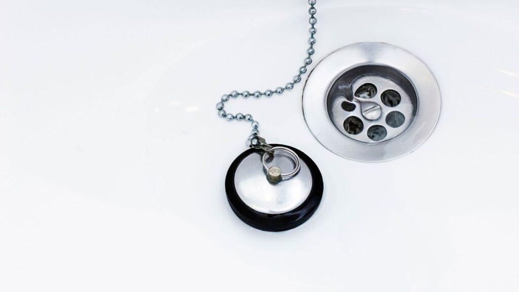 Sustitución de cadena y tapón de desagüe: Guía paso a paso para un cambio exitoso